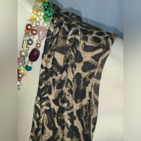 Wild at Heart! Cutouts and fringes vest - Picture 3 of 6